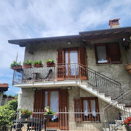 Laura'S Cottage With Lake View, Detached, 5 Kilometers From Varenna Lierna Exteriör bild