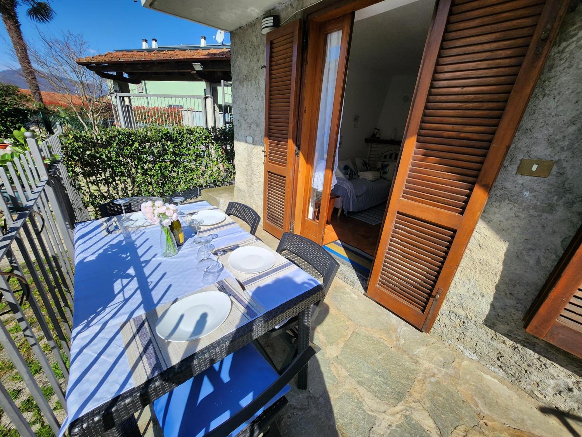 Laura'S Cottage With Lake View, Detached, 5 Kilometers From Varenna Lierna Exteriör bild